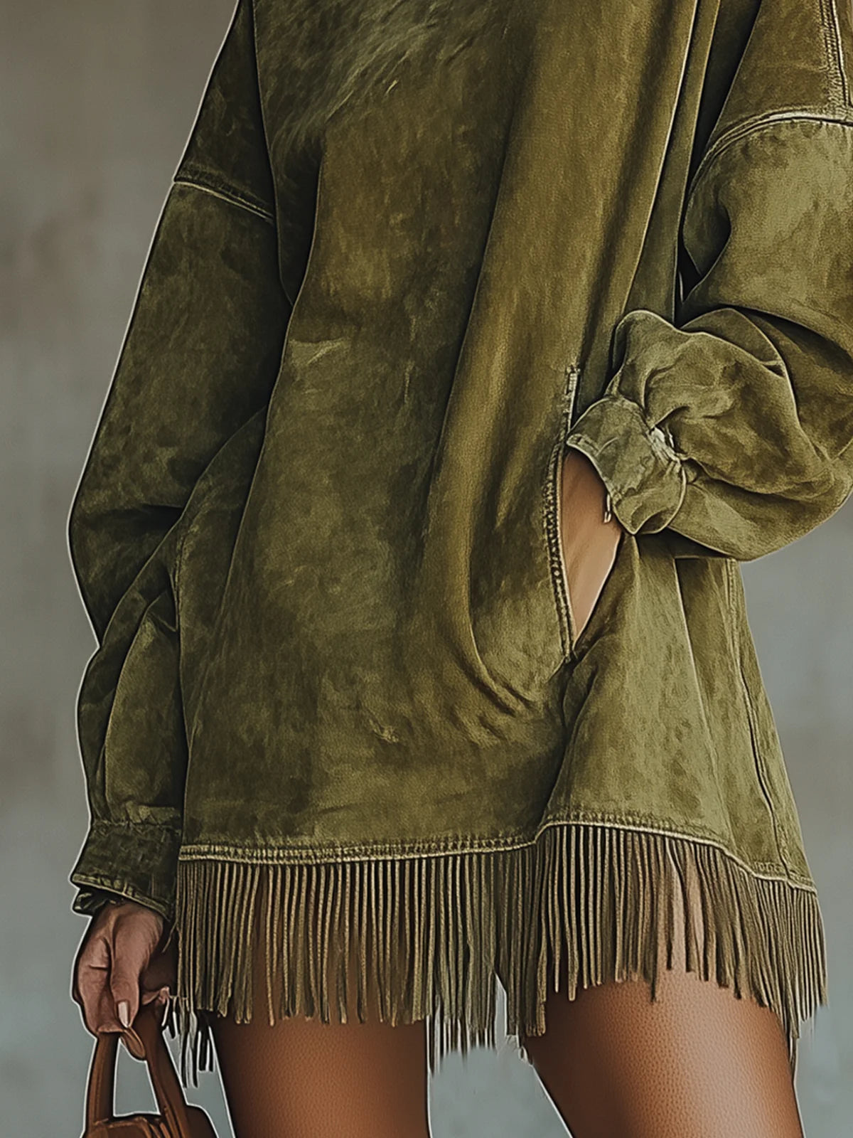 Ainhoa Luxe | Vestido de Ante con Cuello Alto y Flecos
