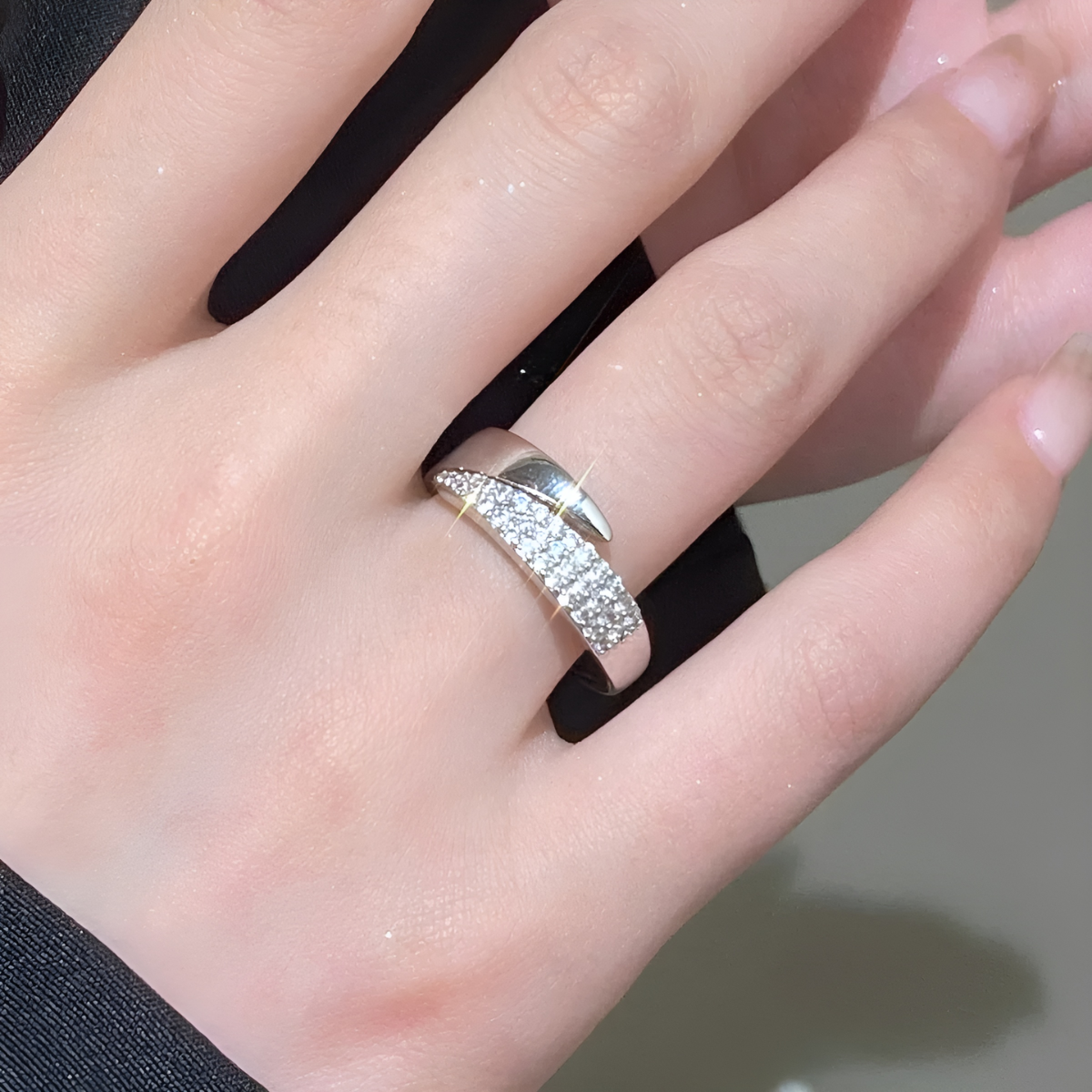 Andrea™ - Anillo Elegante Haven
