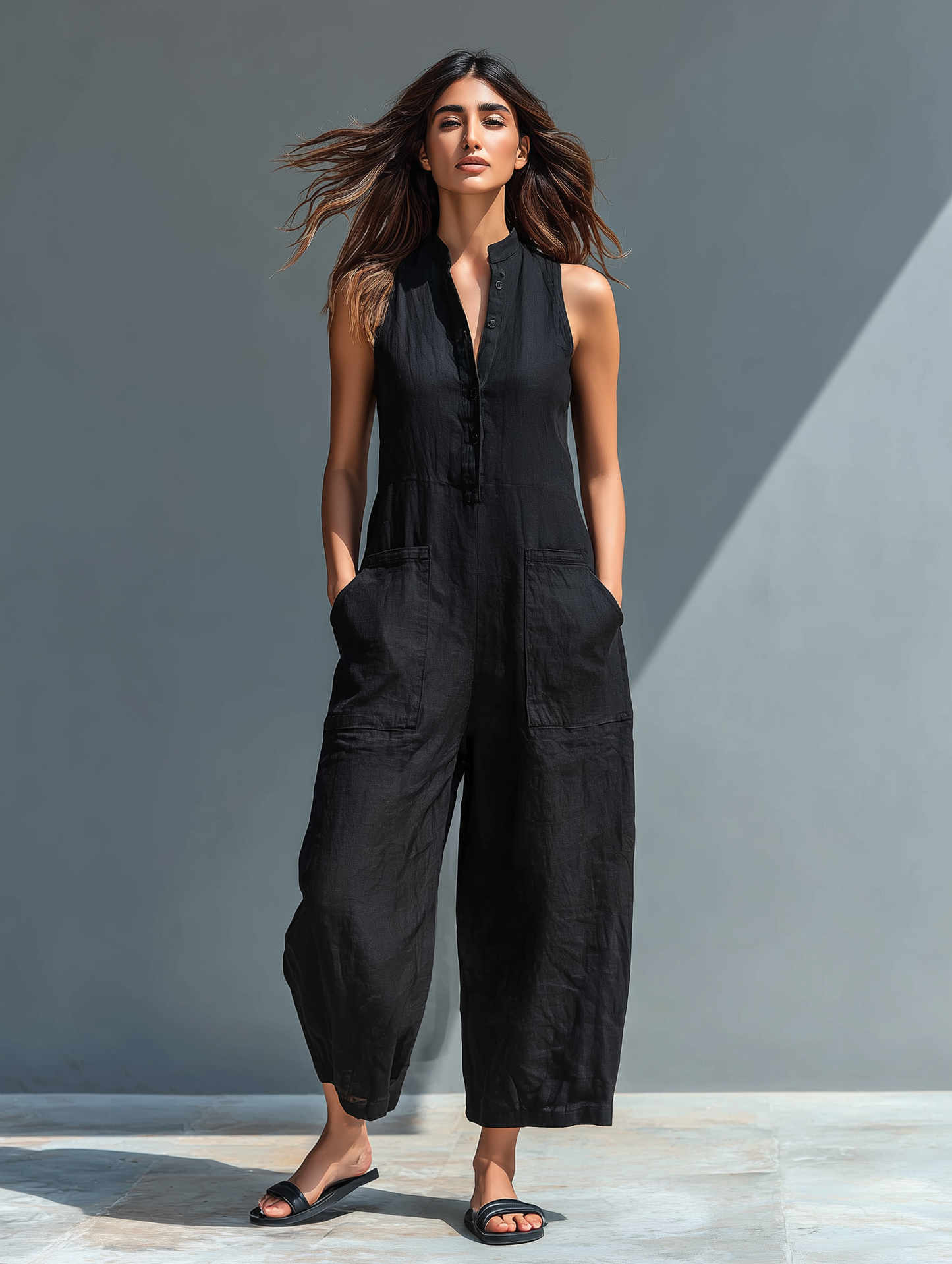 Daniela | Mono minimalista de lino para mujer, sin mangas, cuello alto y botones