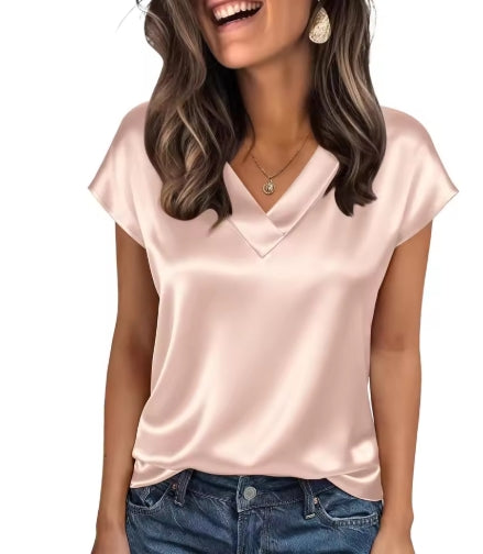 Blusa de Satén Lucia – Cuello en V Elegante y Manga Corta