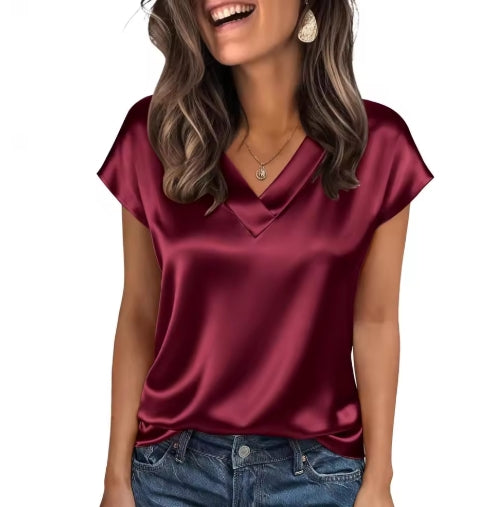 Blusa de Satén Lucia – Cuello en V Elegante y Manga Corta