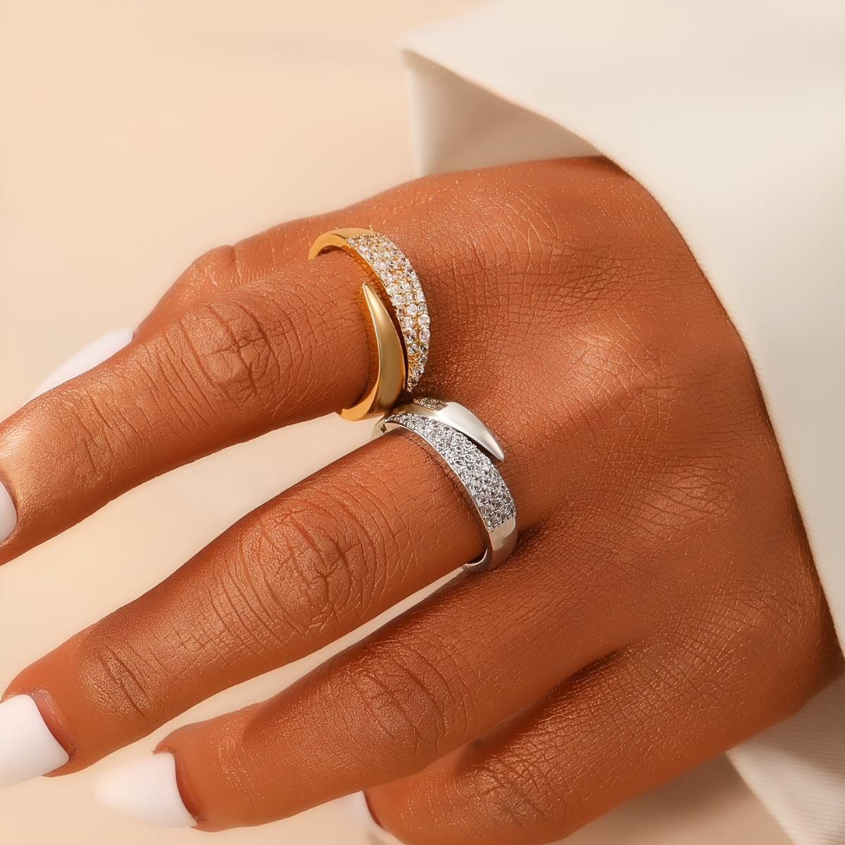 Andrea™ - Anillo Elegante Haven